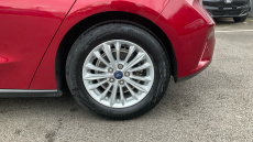 Ford Focus 1.0 EcoBoost 125 Titanium 5dr Petrol Hatchback